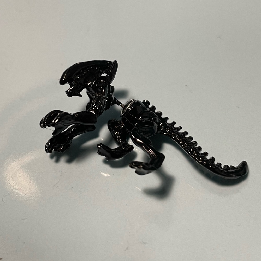 👽 Alien Xenomorph Alien Vs Predator Aliens Single asymmetrical Earring 👽